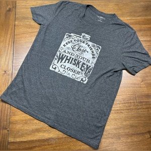 Lucky Brand T Shirt Graphic Tee Keep Your Friends Close Your Whiskey Closer Sz L